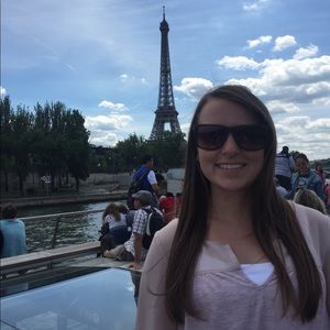 Meet your Posher, Jennifer